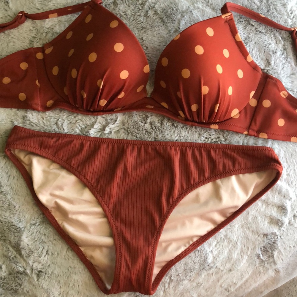 Shade Shore swimsuit, size small, two peice, unworn, adorable